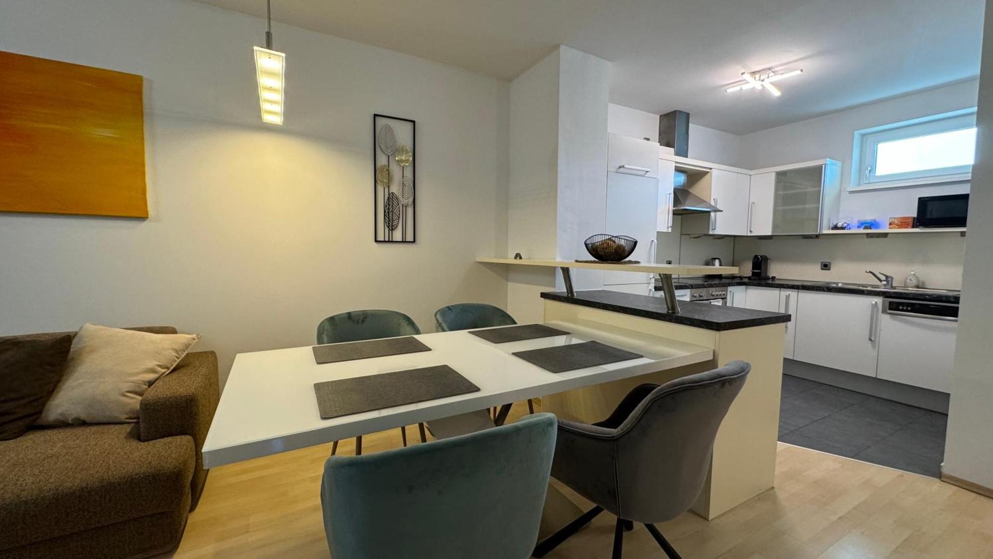 City Apartement Linz Fuer 5 Gaeste Mit Self-Checkin Und Kueche Екстер'єр фото